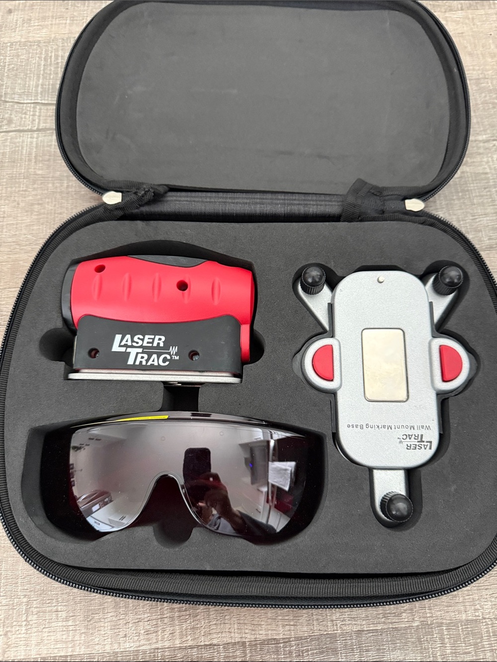 Craftsman red case with 4-1–laser level with laser Trac